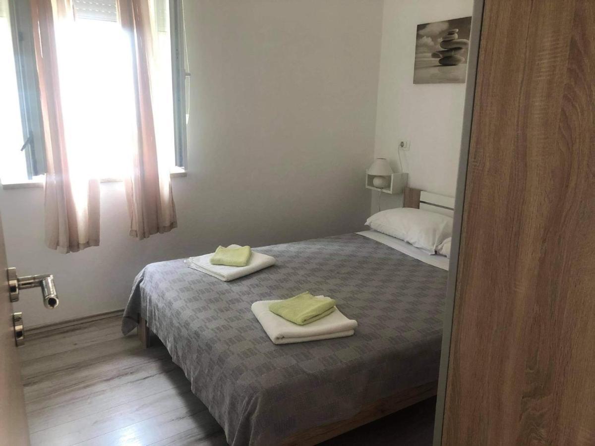 Apartmani Dokic Bale Buitenkant foto