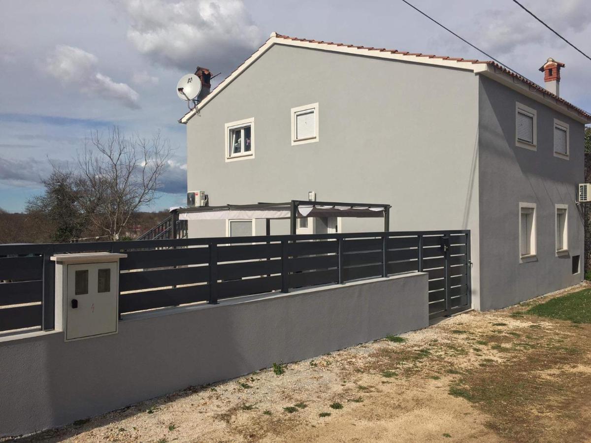 Apartmani Dokic Bale Buitenkant foto