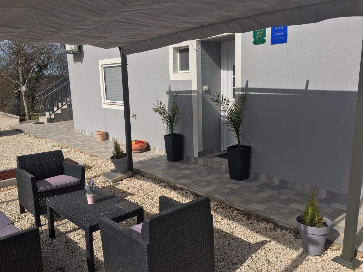 Apartmani Dokic Bale Buitenkant foto