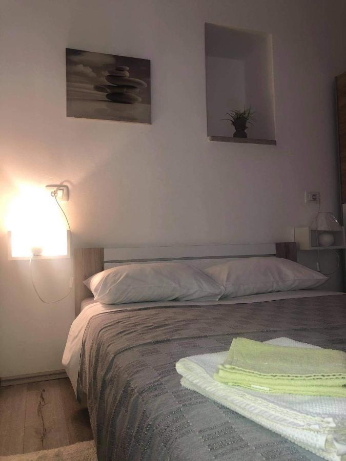Apartmani Dokic Bale Buitenkant foto