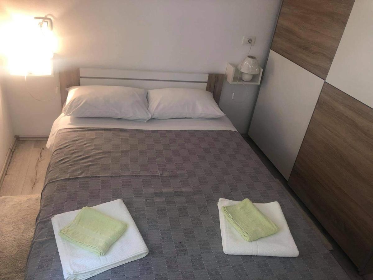 Apartmani Dokic Bale Buitenkant foto