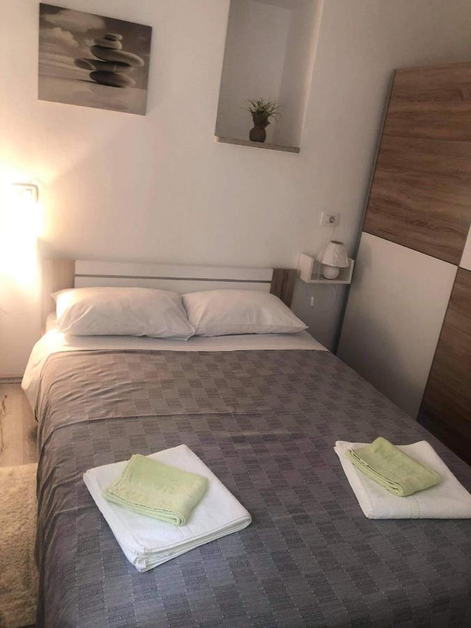 Apartmani Dokic Bale Buitenkant foto
