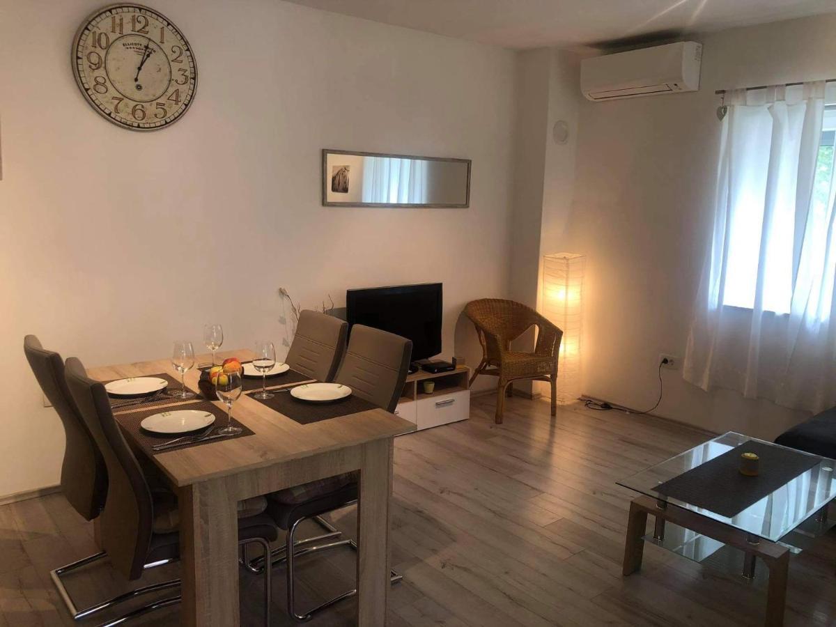 Apartmani Dokic Bale Buitenkant foto