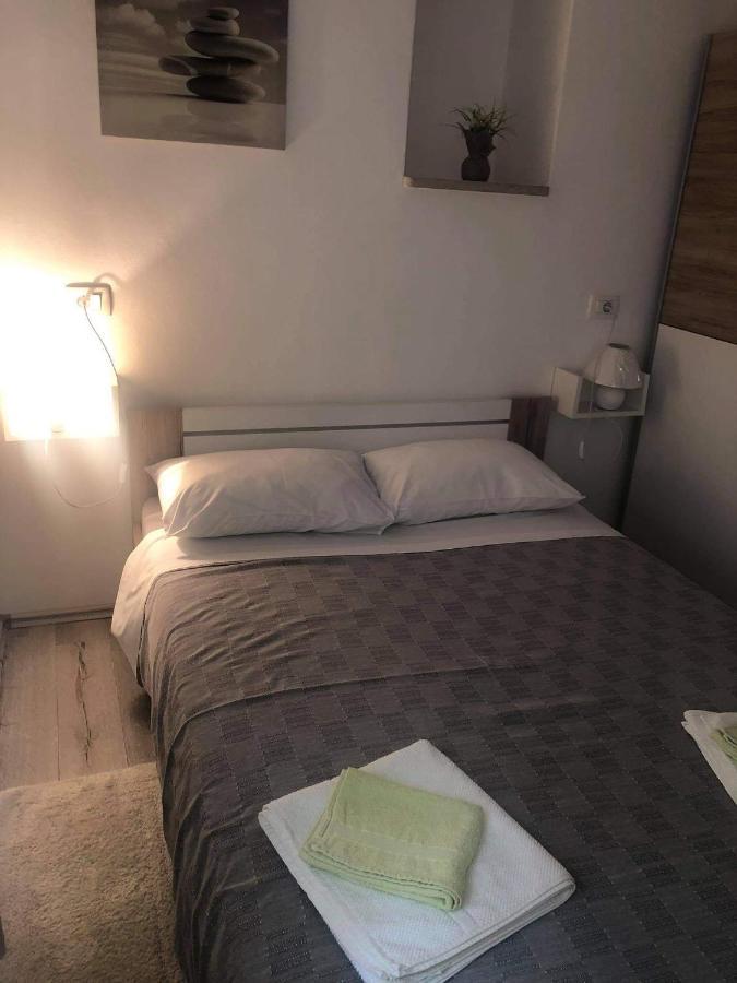 Apartmani Dokic Bale Buitenkant foto