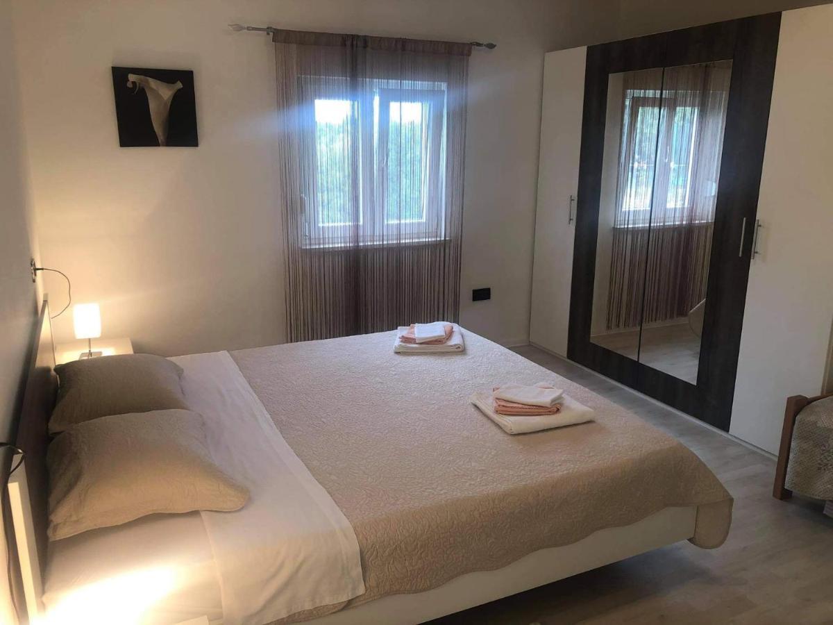 Apartmani Dokic Bale Buitenkant foto