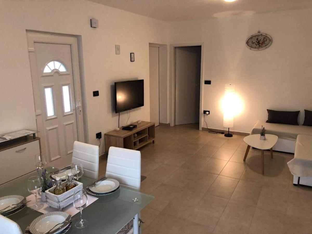 Apartmani Dokic Bale Buitenkant foto