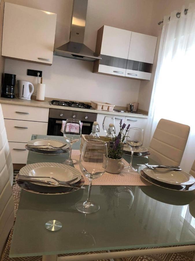 Apartmani Dokic Bale Buitenkant foto