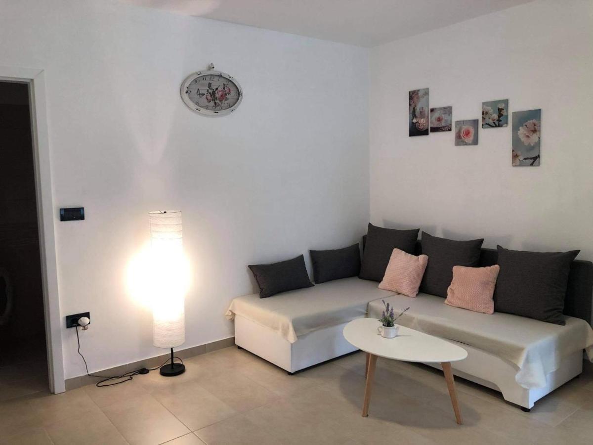 Apartmani Dokic Bale Buitenkant foto