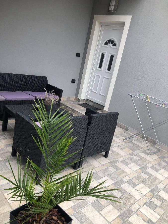 Apartmani Dokic Bale Buitenkant foto